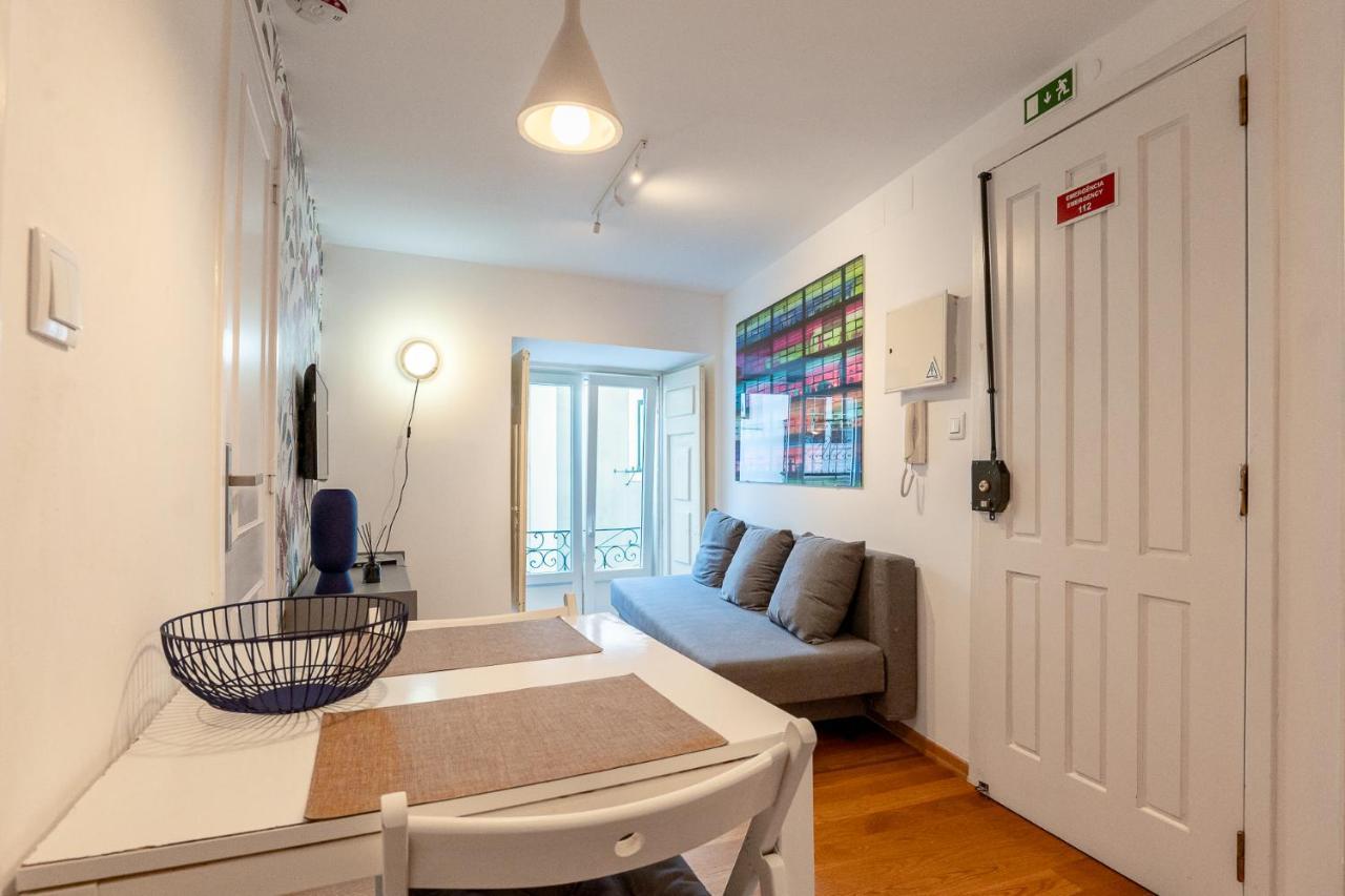 Contemporary Apartment In Chiado 3 Lisbon Exterior photo