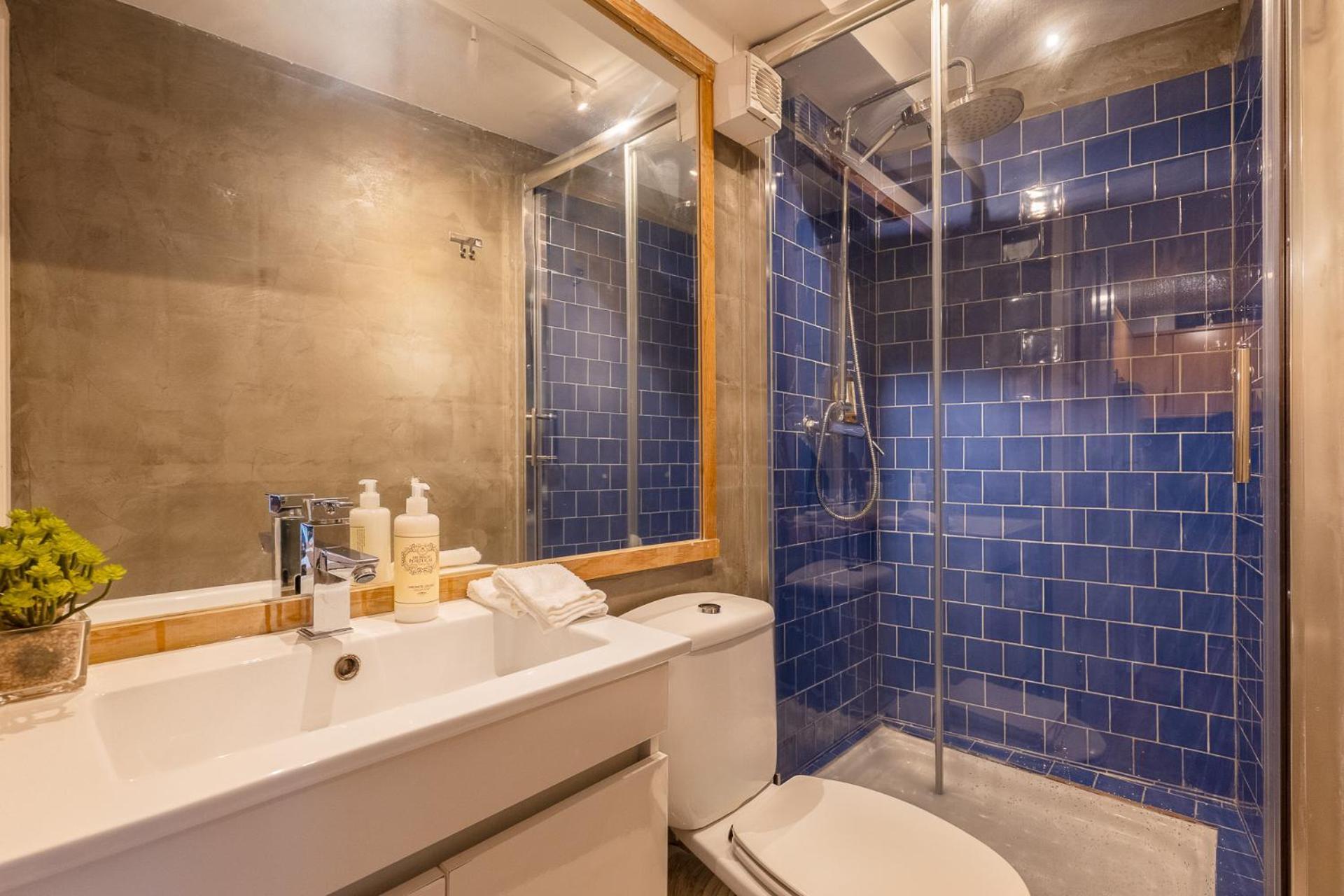 Contemporary Apartment In Chiado 3 Lisbon Exterior photo