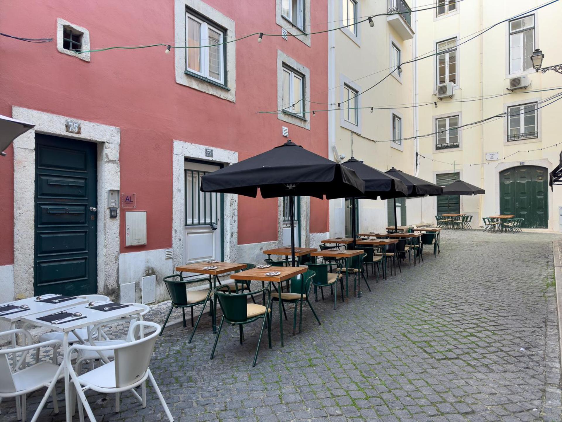Contemporary Apartment In Chiado 3 Lisbon Exterior photo